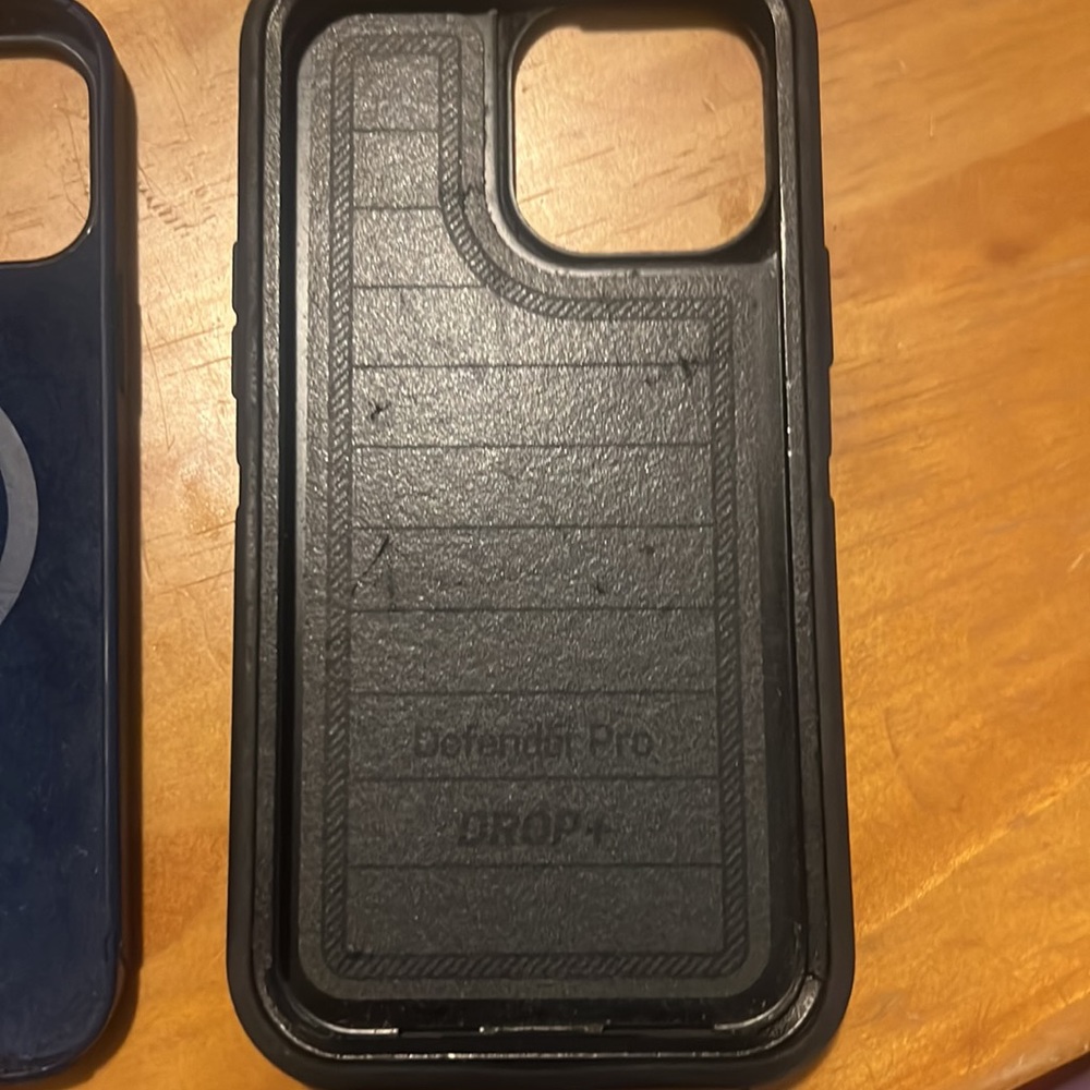 iPhone 13 Pro Max case bundle - Picture 5 of 5